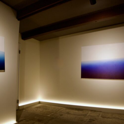 和乃リトリートひといき 2025年オープンの新棟、エントランスの現代アート